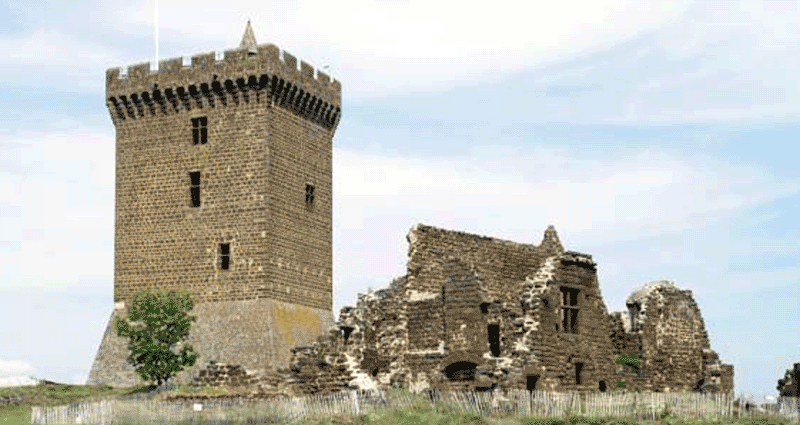 Castels close to the Costette