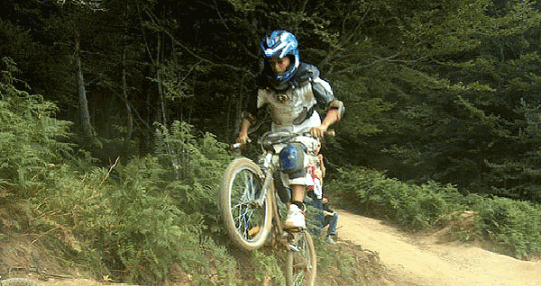 Motorised sport auto around La costette
